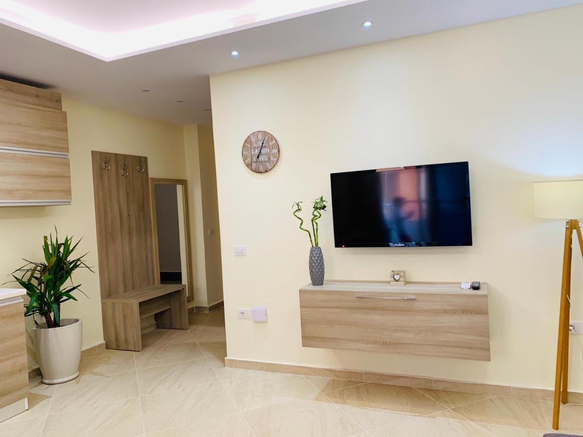 Elko Fa Golem Apartment โกเลม ภายนอก รูปภาพ